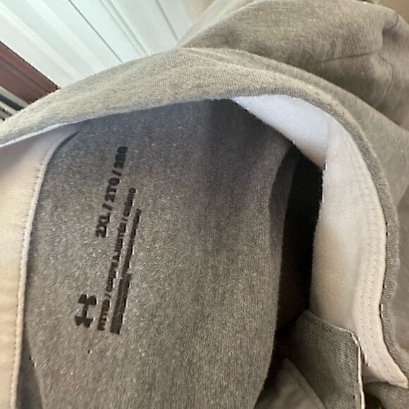 Under Armour Iowa Hawkeyes Womens XXL Half Zip Pullover - Picture 4 of 5